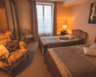 Hotel De La Banniere De France - Laon - Ložnice
