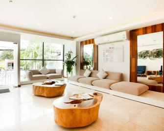 De42 Hotel - Kathu - Lobby