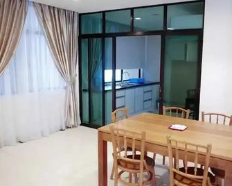 Holiday Homes At Samsuria Resort - Balok - Comedor