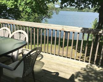 Serene And Quiet Setting That Is Family Friendly. - Parkers Prairie - Balcony