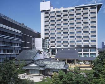 Grandia Housen - Awara - Edificio
