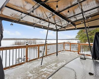 232 on the Lake Ski, Golf, Snowmobile - Thetford Mines - Balkon