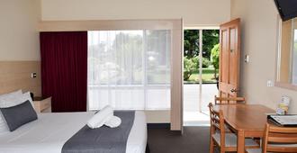 Beachway Motel & Restaurant - Ulverstone - Bedroom