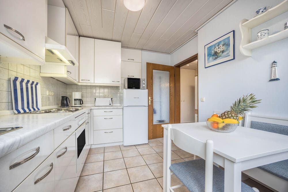 Holiday Apartment 'Sunshine' with Private Terrace, Private Garden and Wi-Fi - بورتا وستفاليكا - مطبخ