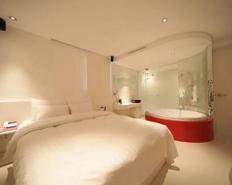 Jongno Hotel Pop Leeds Premier - Seoul
