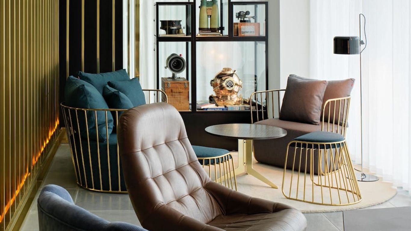 Sea Containers London