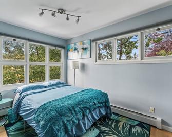 Cozy Anchorage Retreat 7 mins From Airport - Anchorage - Bedroom