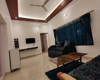 Gufa Cottage - Mussoorie - Sala de estar