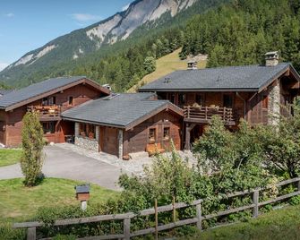 Chalet Cinq Moutons - Swiss mountain stay 14p, spa & nature - OVO Network - Orsières - Bâtiment