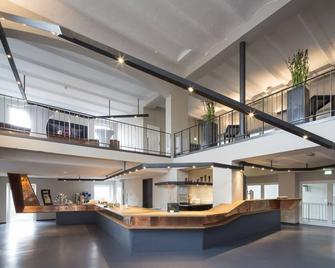 Factory Hotel - מינסטר - דלפק קבלה