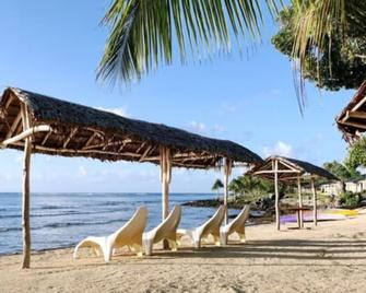 Blue Bay Resort & Restaurant - Mele - Playa