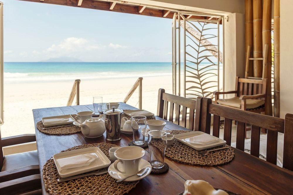 Clef des Iles - Beau Vallon - Buffet