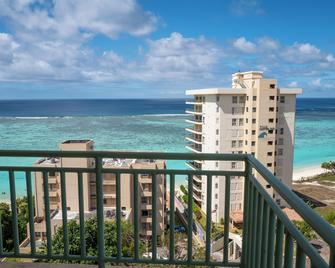 Holiday Resort & Spa Guam - טאמונינג - מרפסת