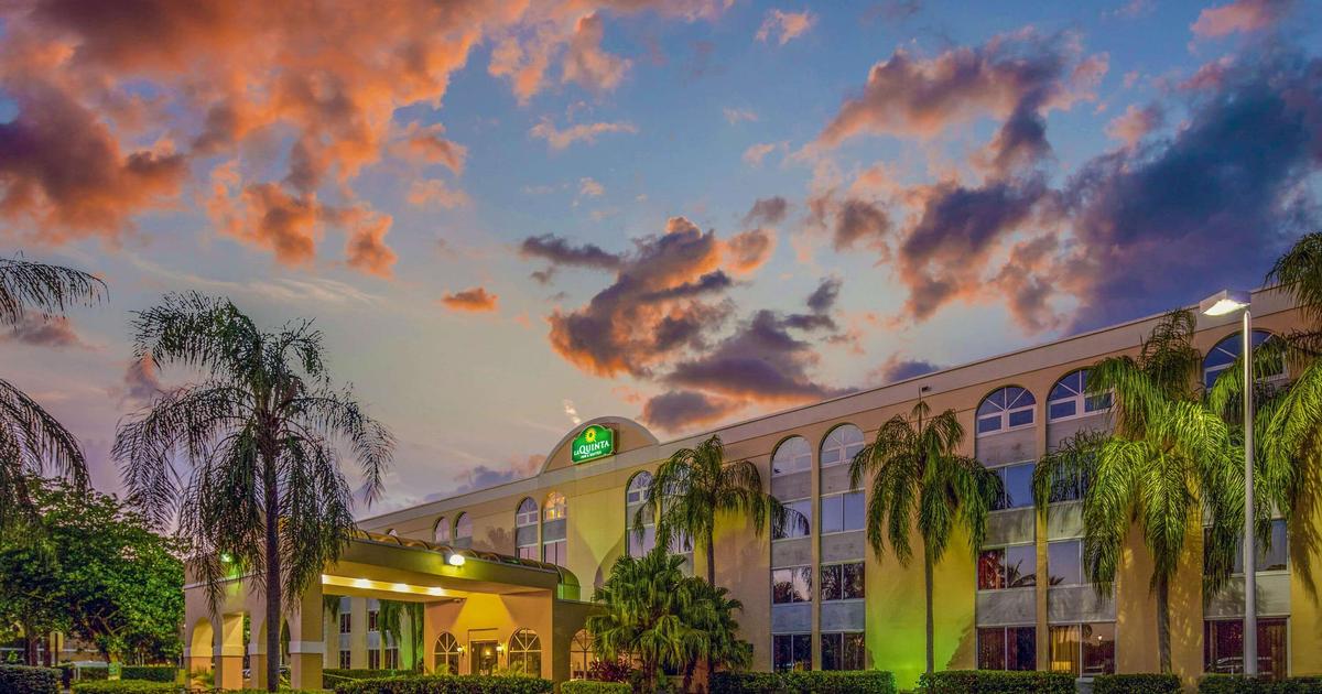 Hæderlig Streng daytime La Quinta Inn & Suites by Wyndham Miami Lakes from $81. Miami Lakes Hotel  Deals & Reviews - KAYAK