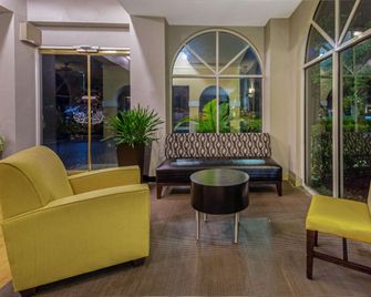 La Quinta Inn & Suites by Wyndham Miami Lakes - Miami Lakes - Lobby