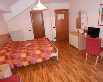 Albergo Ginevra - Roncone - Slaapkamer