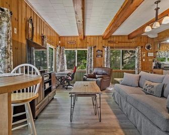 Waterfront Cottage, Fiery Sunsets - Charlotte - Sala de estar