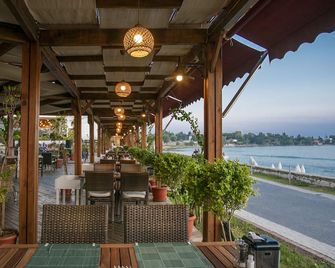 Side Beach Club Hotel - Side - Ravintola