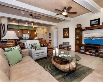 Views, Views, Views Chef's Kitchen, Ample Supplies, Home Office, Weekly Discount - Puako - Salon