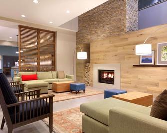 Country Inn & Suites Bloomington Mall of America - בלומינגטון - סלון