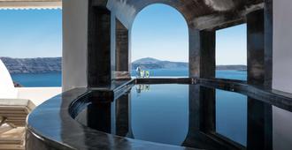 Andronis Luxury Suites - Oia - Schlafzimmer