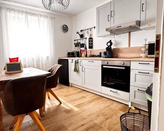 Ferienhaus an der Stadtmauer - Furth im Wald - Cocina