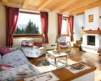 Chalet Tremalzo - Pieve di Ledro - Вітальня