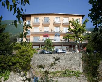 Hotel Casa Marinella - Malcesine - Building