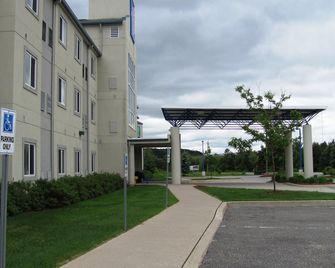 Motel 6 Huntsville - Huntsville