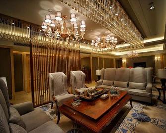 Duoleng Hot Spring Hotel - Zhangzhou - Lounge