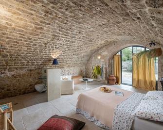 Villa in Le Grazie with 7 bedrooms sleeps 14 - I Casali - Habitación