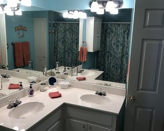 Quiet Bay House Retreat With Easy Access, Great View. - Port O'Connor - Baño