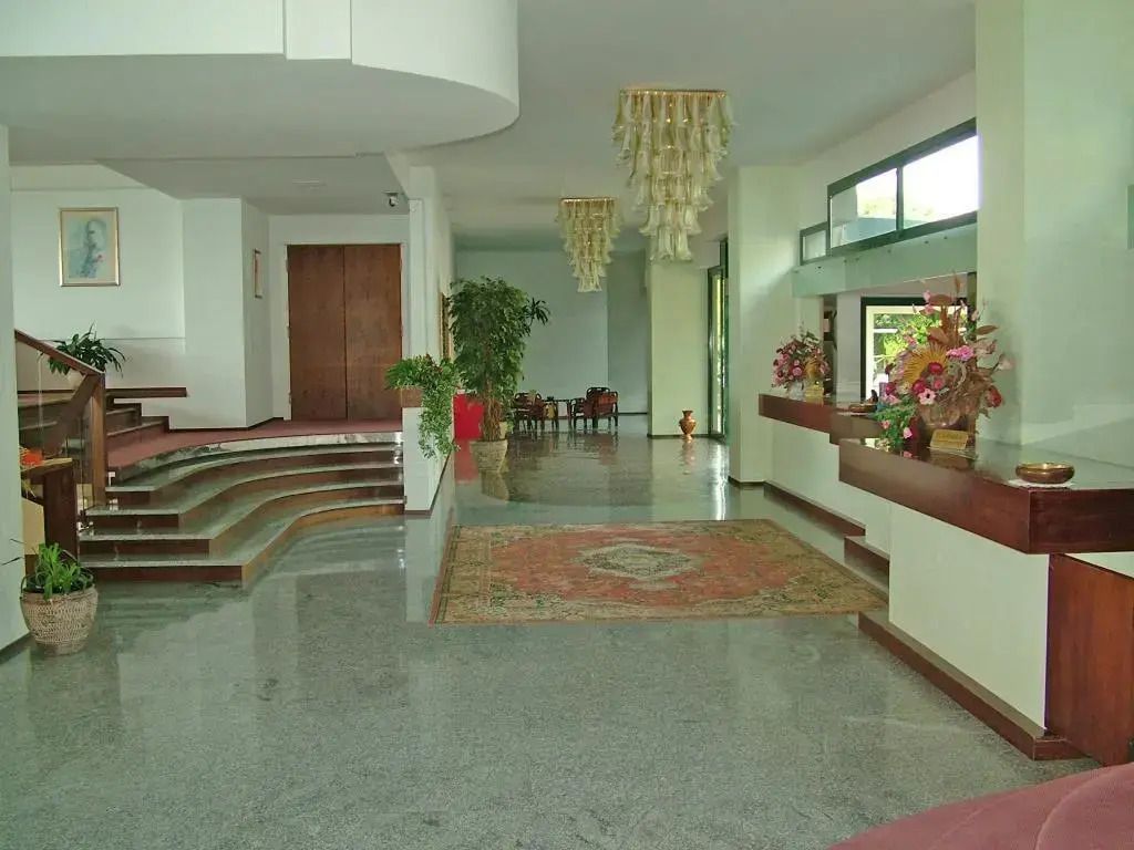 Hotel Capo Est - גביצ'ה מארה - לובי