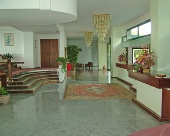 Hotel Capo Est - Gabicce Mare - Lobby