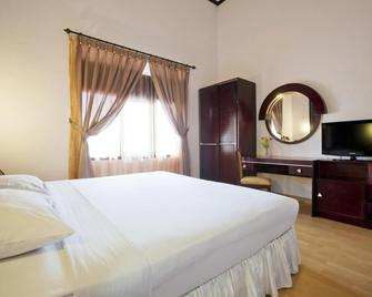Hotel Sibayak International - Berastagi - Habitación