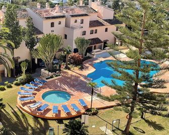 Apartamentos El Toro - Marbella