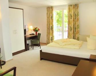 Hotel Müritzterrasse - Bollewick - Bedroom