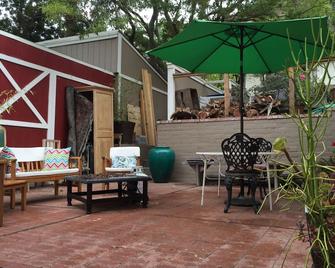 Hollywood Hills/Laurel Canyon - Wonderful Laurel Canyon Home - Los Angeles - Patio