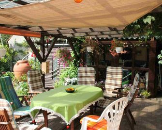 Ferienwohnung Eva-Maria Schmidt - Güstrow - Patio