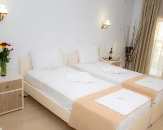 Hotel Astron - Myrina - Bedroom