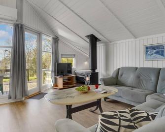Holiday Home Ulbækhusvej - Vejle - Living room