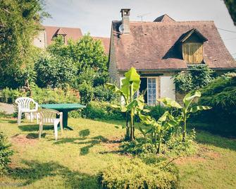 Rural House In Perigord Sarladais - Azerat - Patio