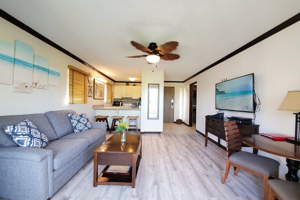 Central location, Steps to the Beach, & Convenience Shops, restaurants. - Kapaa - Salon