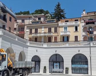 Piccolo paradiso suite in pieno centro Castel di Sangro - Castel di Sangro - Edificio