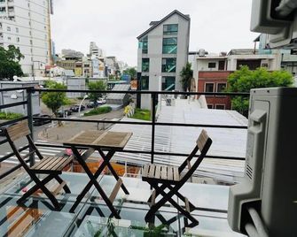 Fuqi Hostel - Heping - Tainan City - Balcony