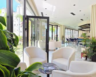 Valza Boutique Hotel - Vlorë - Salónek