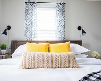 Greyson's Hideout - East Rochester Gem! Nearby everything & village! - East Rochester - Habitación