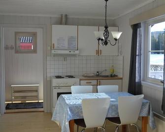 Sanda Camping og Hytteutleie - Bo - Eetruimte