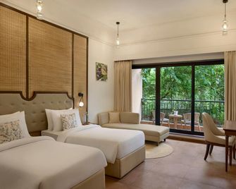 Bhanu The Fern Forest Resort & Spa Jambughoda, Series by Marriott - Jambughoda - Bedroom