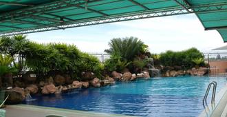 Grand Palace Hotel - Miri - Pool
